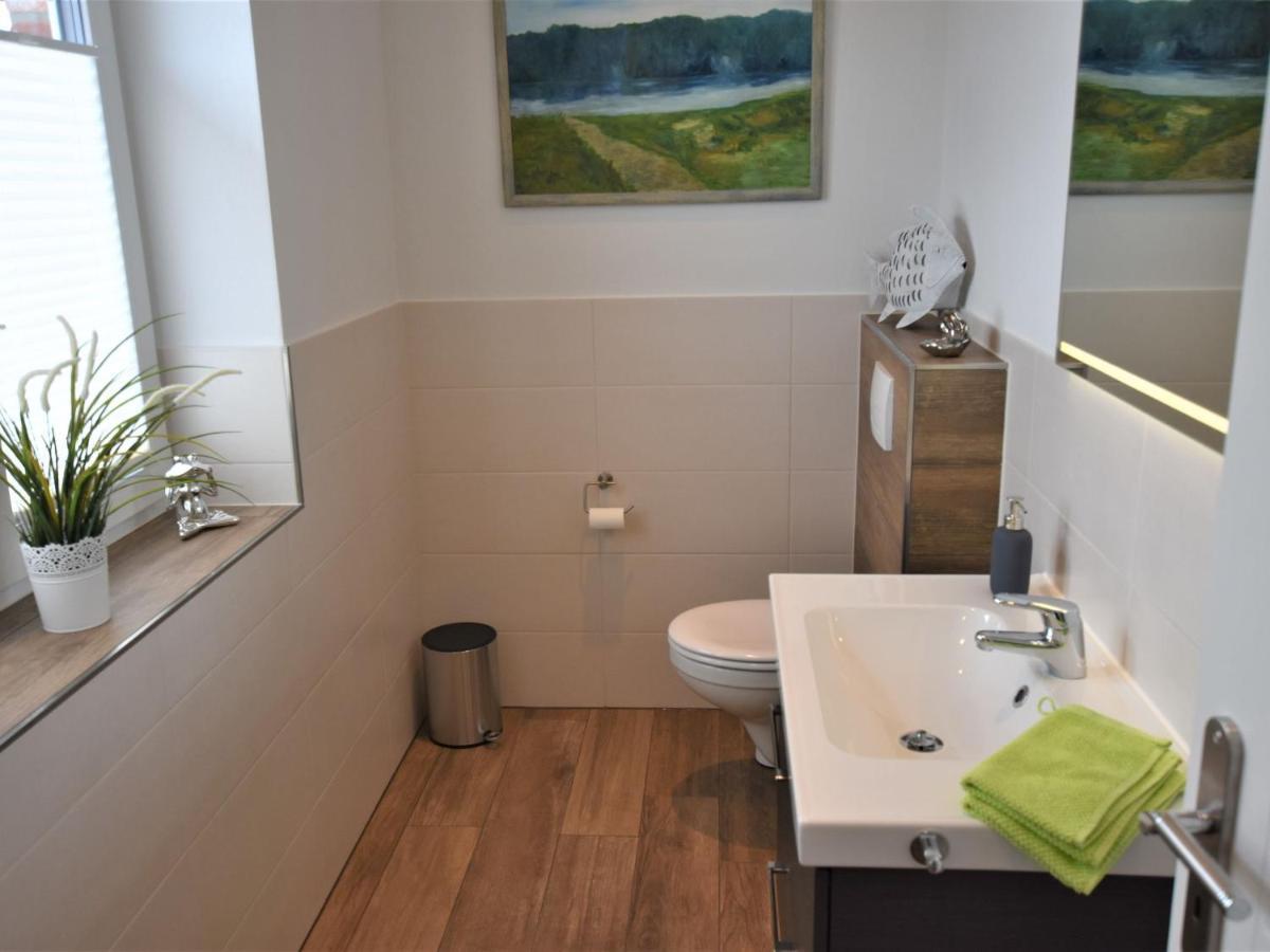 Cozy Holiday Home In Gross Schwansee With Sauna 외부 사진