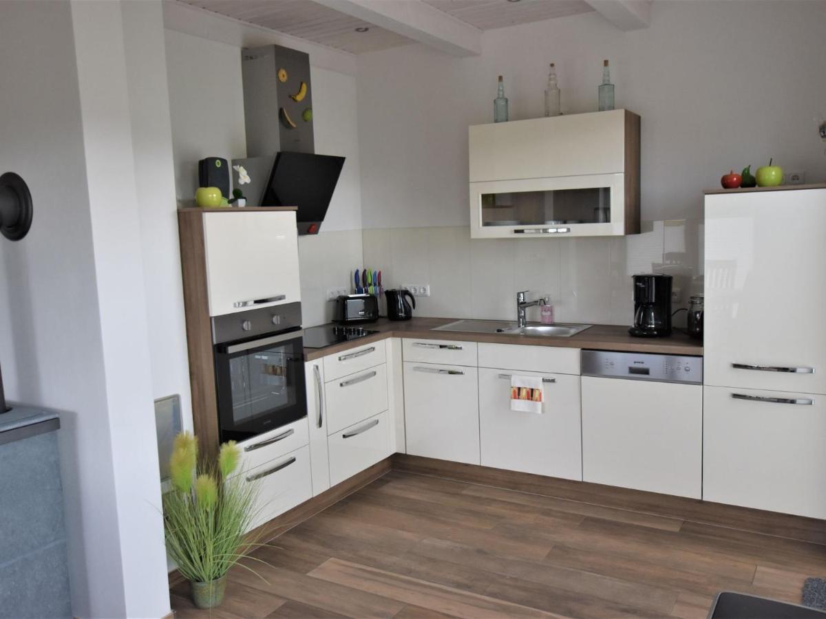 Cozy Holiday Home In Gross Schwansee With Sauna 외부 사진