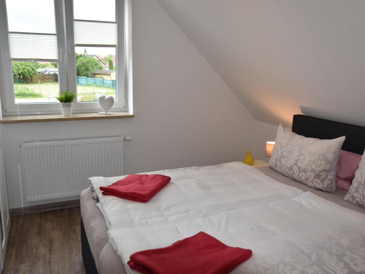 Cozy Holiday Home In Gross Schwansee With Sauna 외부 사진