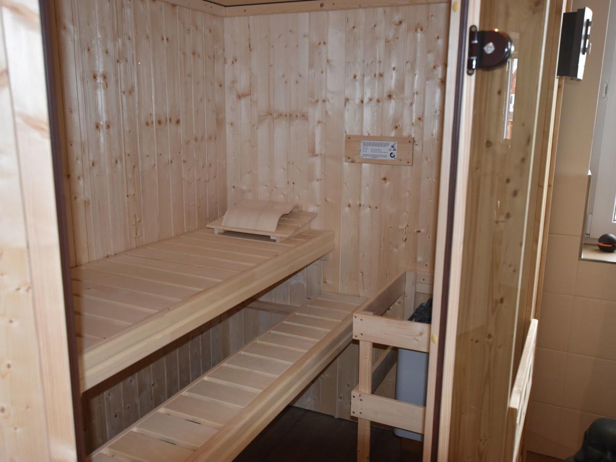 Cozy Holiday Home In Gross Schwansee With Sauna 외부 사진